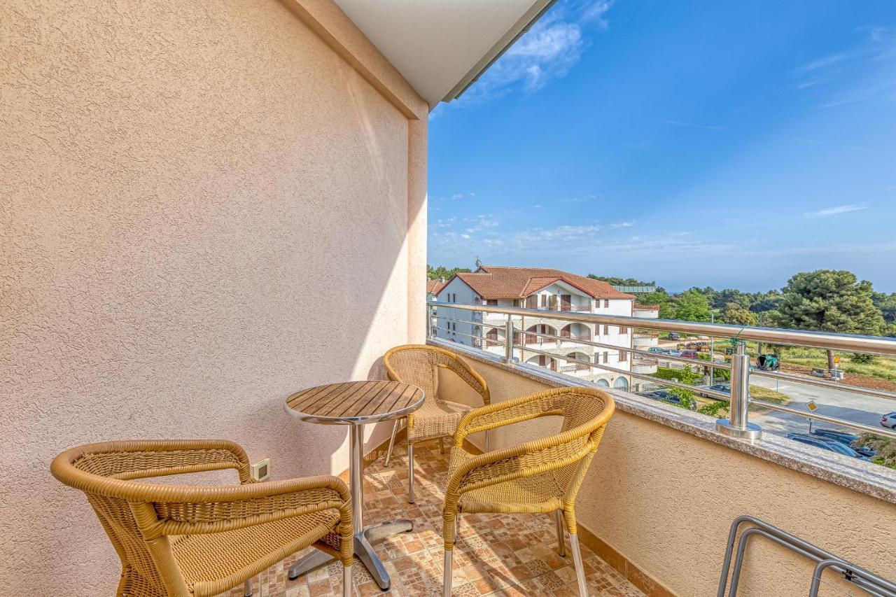 Sunrise Apartments Ρόβινι Εξωτερικό φωτογραφία