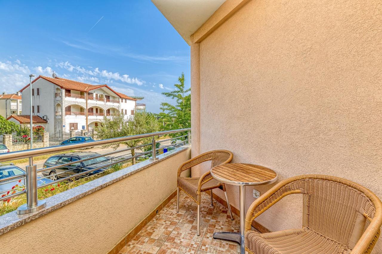 Sunrise Apartments Ρόβινι Εξωτερικό φωτογραφία