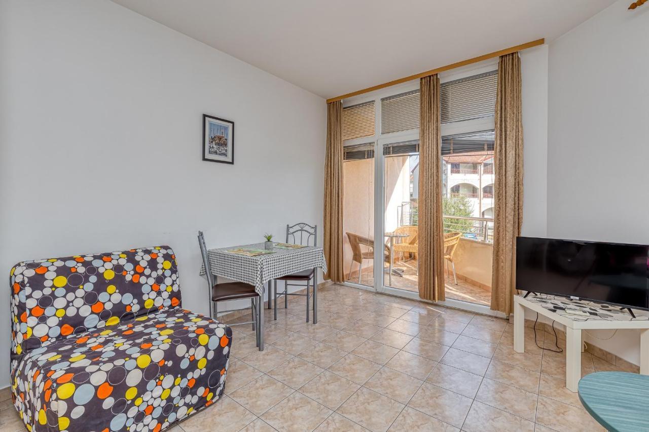 Sunrise Apartments Ρόβινι Εξωτερικό φωτογραφία