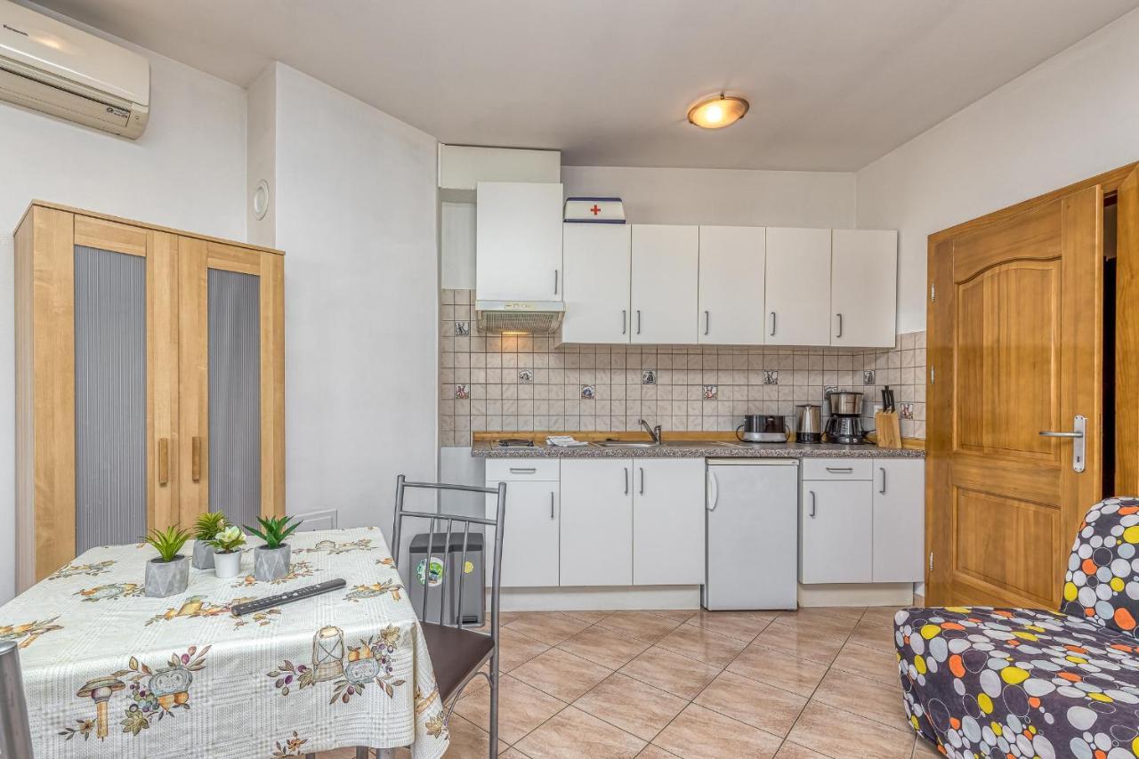 Sunrise Apartments Ρόβινι Εξωτερικό φωτογραφία