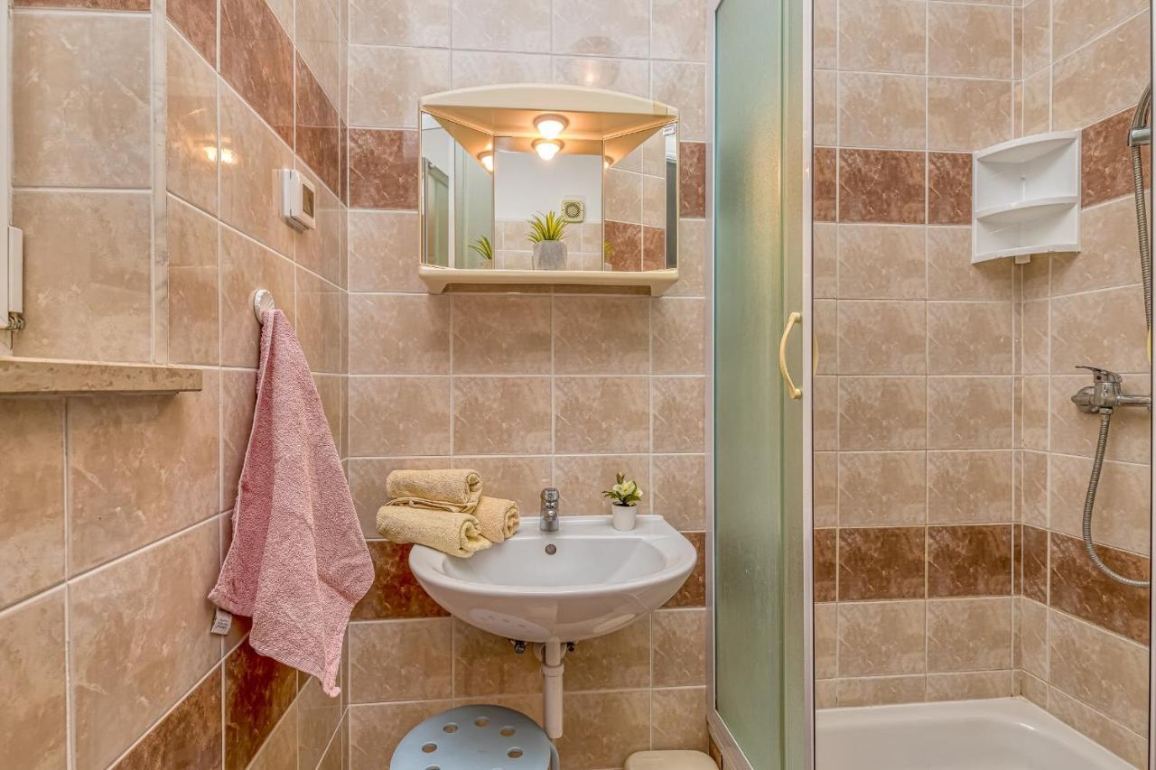 Sunrise Apartments Ρόβινι Εξωτερικό φωτογραφία